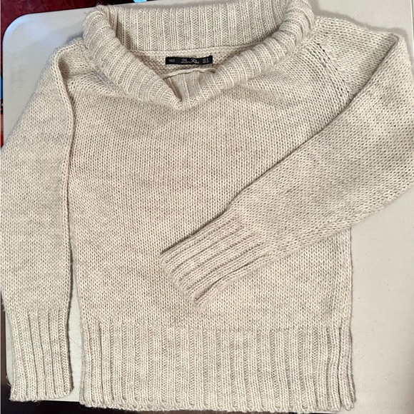 Lara Knit size medium wool blend wide turtleneck sweater - Picture 3 of 8